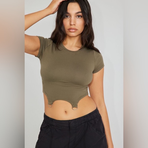 Garage Garter Stormi Tee ๐ - Picture 2 of 7